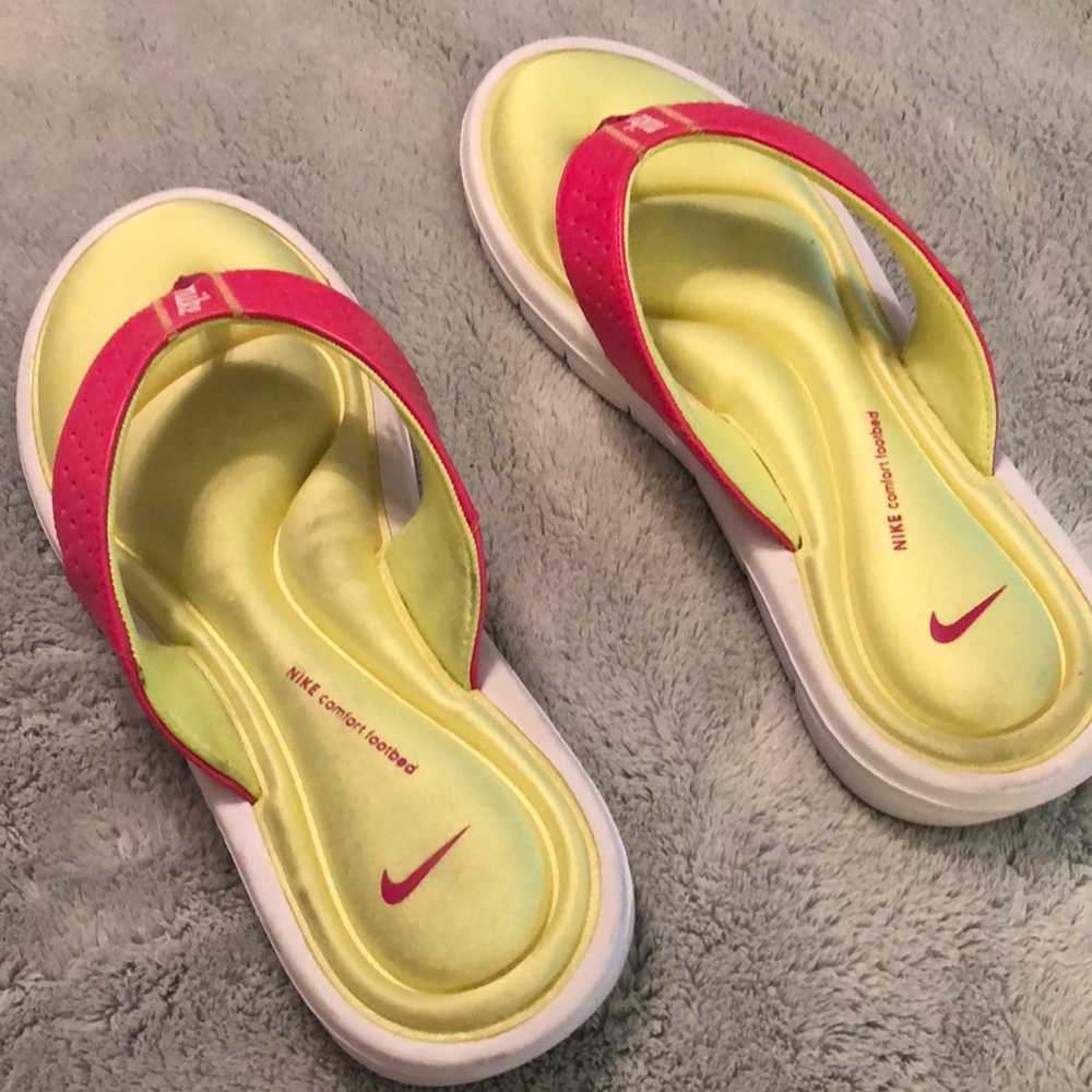 Nike comfort footbed sandals